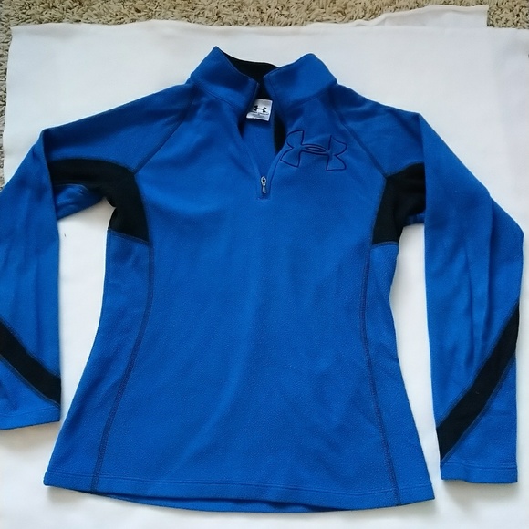 Under Armour Tops - Under Armour fleece